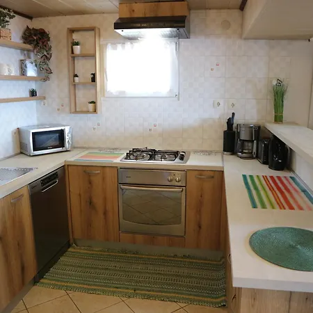 Komel Apartment *