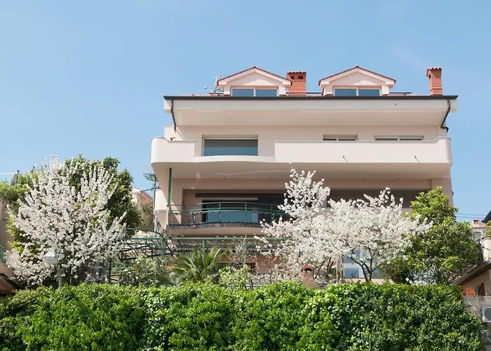 Lägenhet Komel Opatija