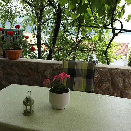 Komel Apartman